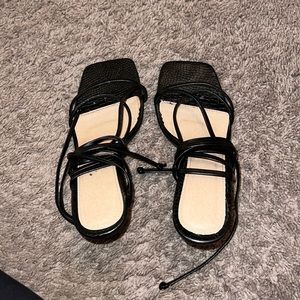 Black lace up heels from Amazon, size 10 in women, heel length: 2.5 inches